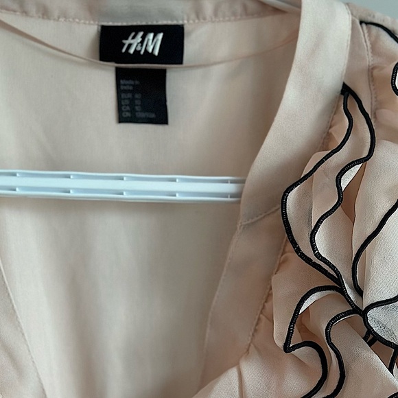 H&M size 10 dusty rose dress, midi length with ruffles - Picture 3 of 5